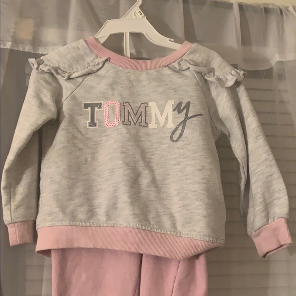 Little Girl’s Tommy Hilfiger Set Size 24 months